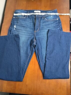 Woment Dark Blue Stretch Denim Jeans - Classic Fit